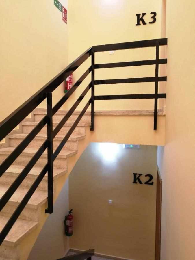 Kubik Apartamentos K3 กาเซเรส ภายนอก รูปภาพ